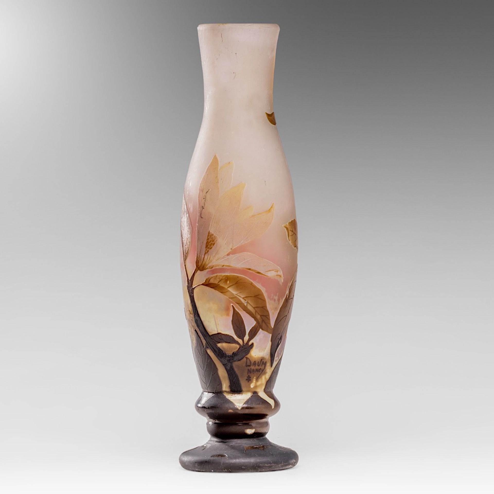 A fine Art Nouveau floral decorated cameo glass paste vase, by Daum, Nancy, H 31,5 cm - Image 4 of 8