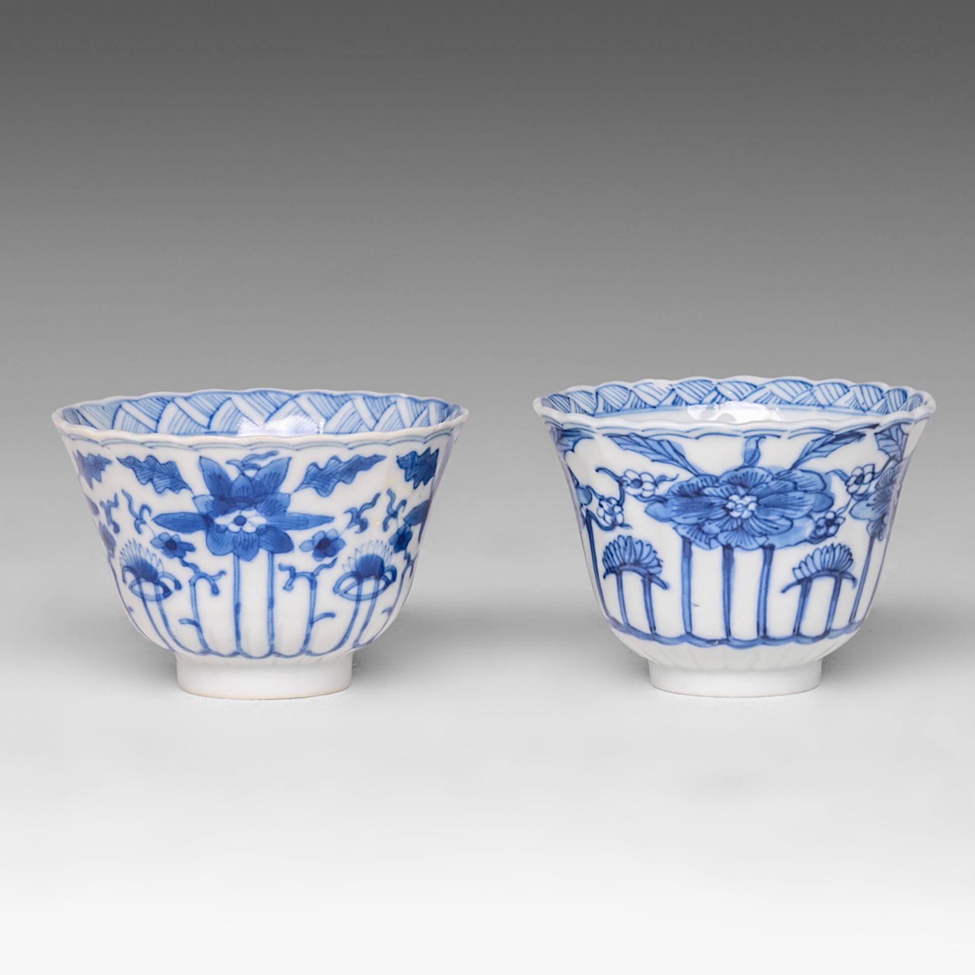 Six matching sets of Chinese blue and white floral decorated tea cups and saucers, Kangxi period, di - Image 6 of 17