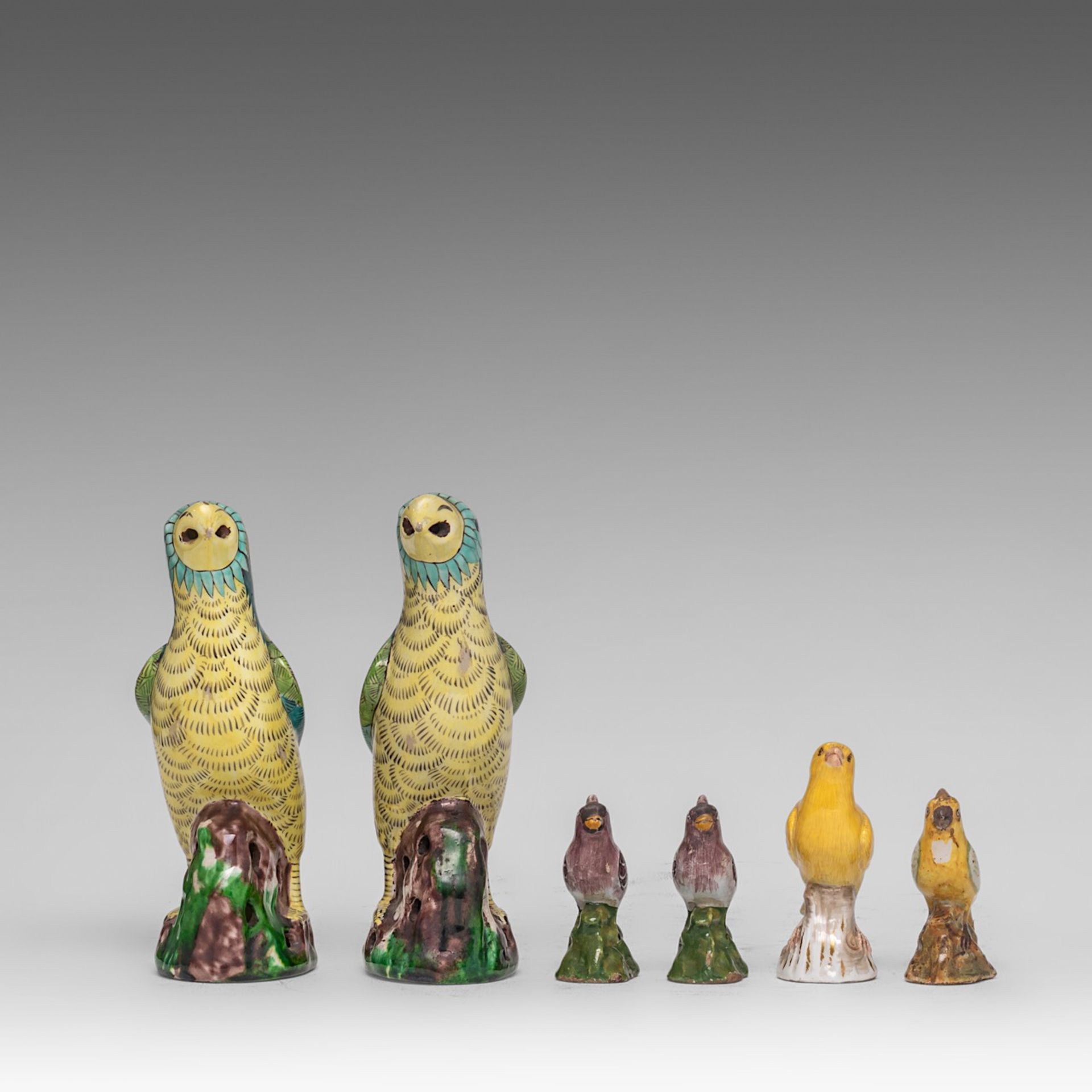 A collection of 6 faience and porcelain bird figurines, Delft, Meissen and others, H 20 cm (tallest) - Image 4 of 5
