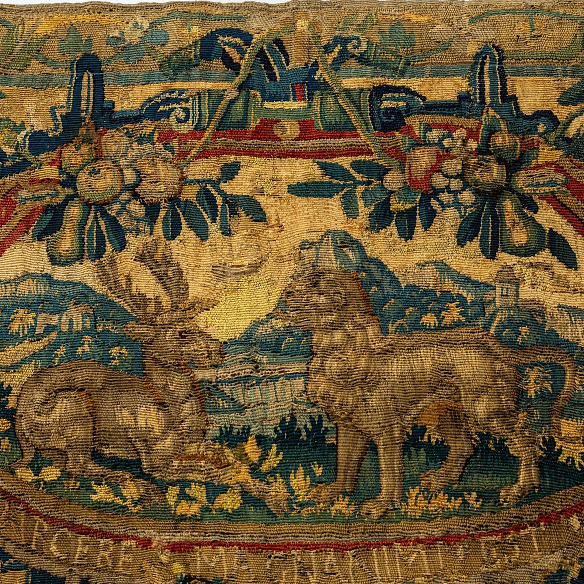 A 16thC Brussels wall tapestry depicting a battle scene, ca 1575-1585, 186 x 306 cm - Image 11 of 11