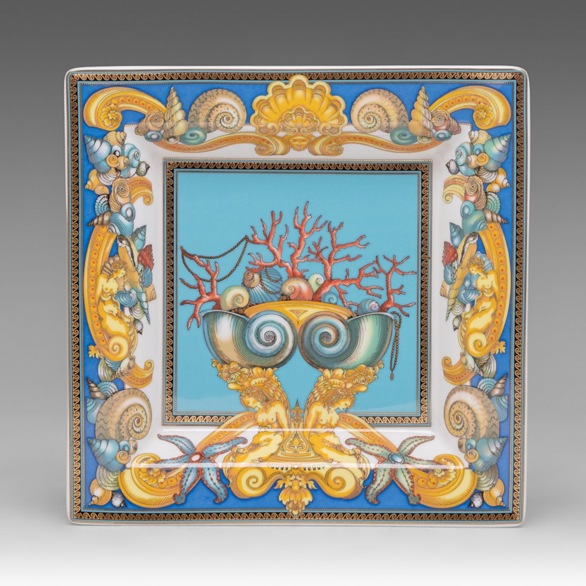 A 68-piece set of Versace 'Ikarus medaillon meandre d'or', porcelain tableware for Rosenthal, added - Image 7 of 11