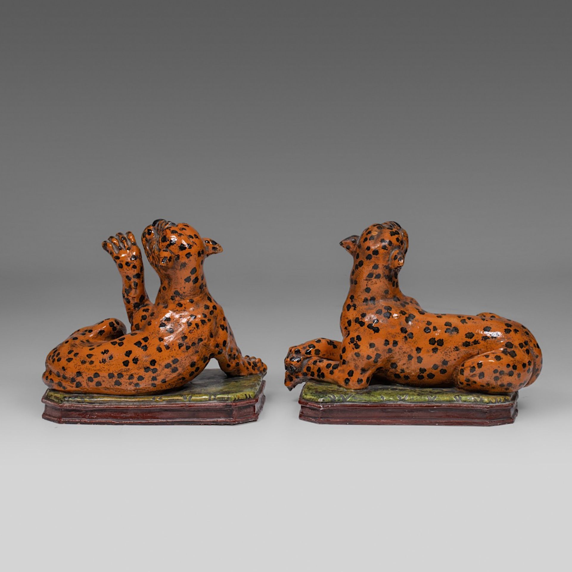 A pair of leopards in the manner of Francesco Antonio Franzoni (1734-1818), H 49 - W 51 cm - Image 8 of 12