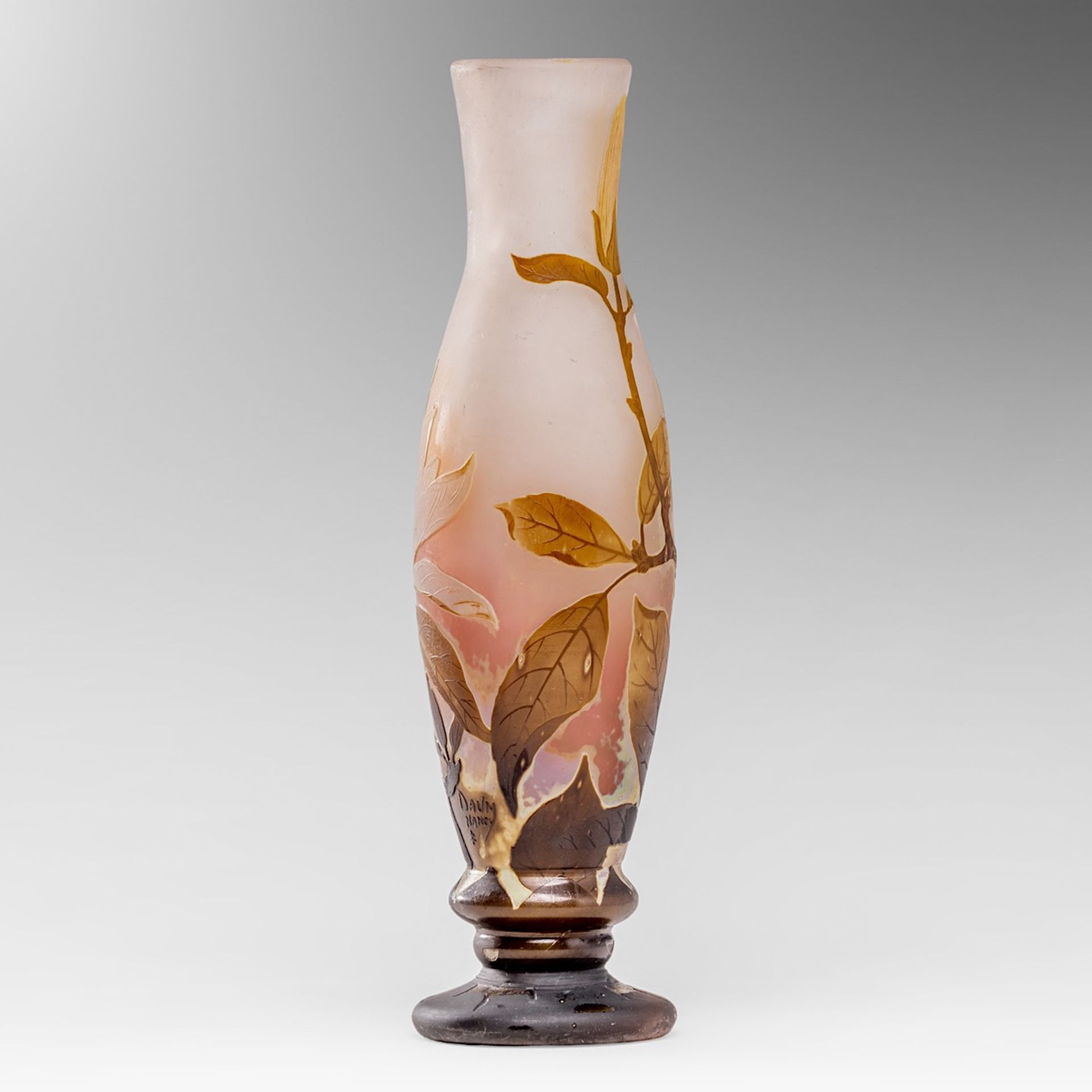 A fine Art Nouveau floral decorated cameo glass paste vase, by Daum, Nancy, H 31,5 cm - Image 5 of 8