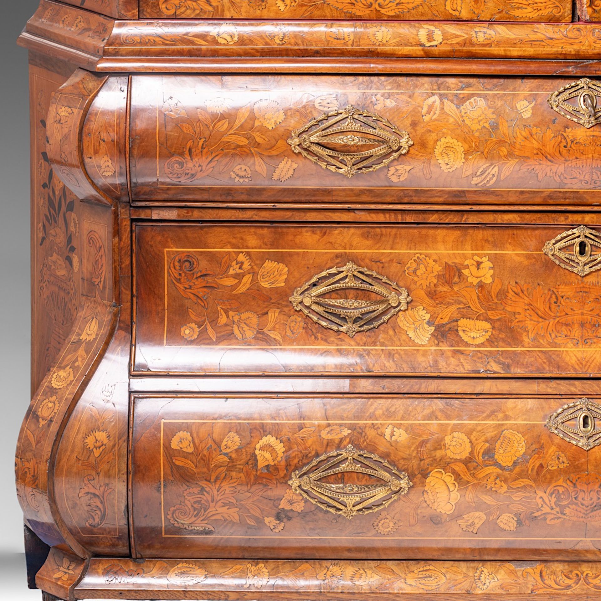 A Dutch Neoclassical marquetry display cabinet, 18thC, H 220 - W 145 - D 43 cm - Image 7 of 11