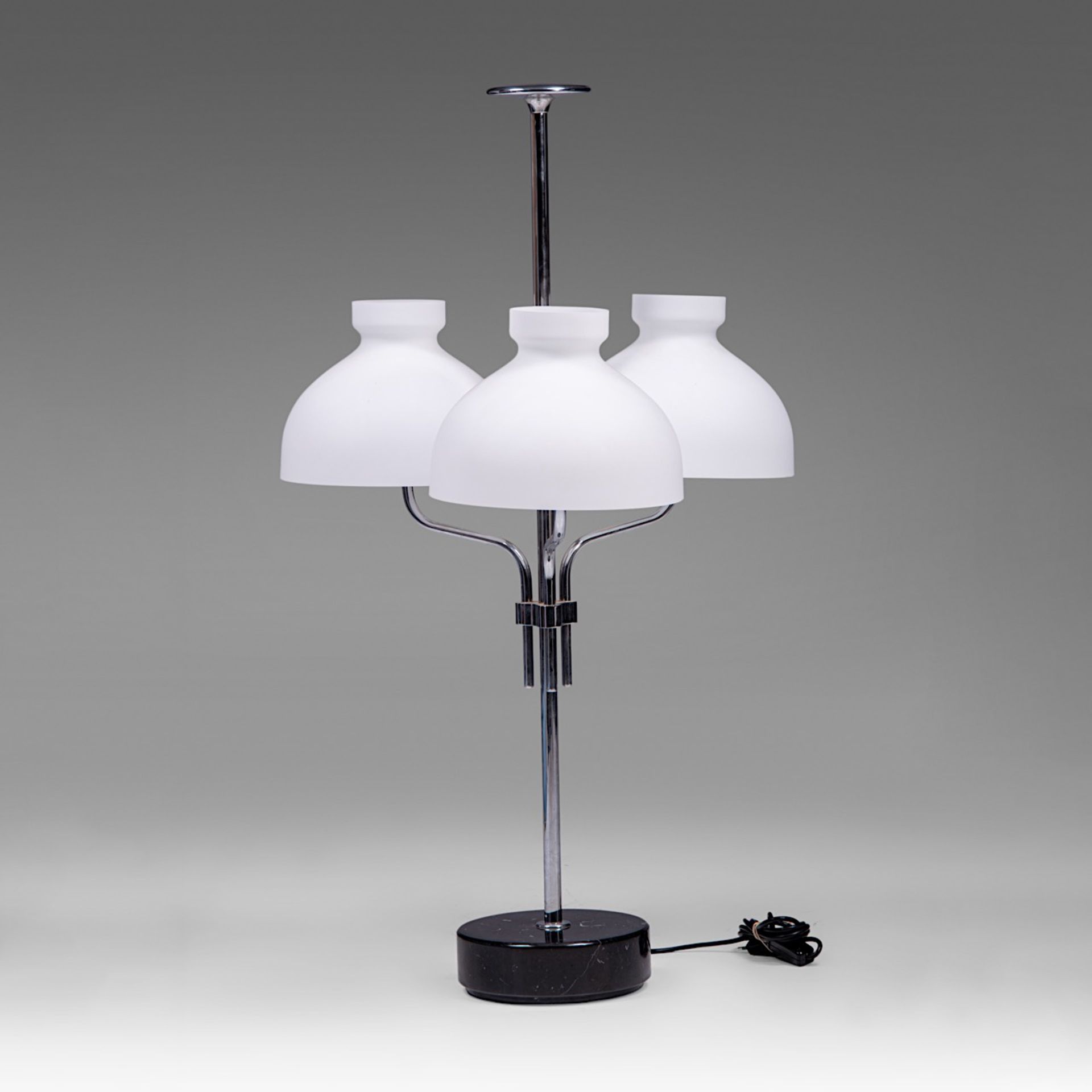 A chrome and opaline glass 3-light table lamp by Ignazio Gardella for Azucena, 2000s - Image 2 of 4