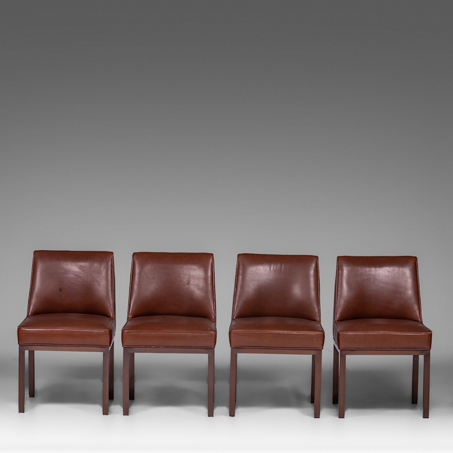 A set of four Jules Wabbes (1919-1974) chairs in brown leather and lacquered metal, H 79 cm - Image 4 of 9