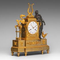 A fine Empire gilt and patinated bronze mantle clock, signed Bailly, H 48,5 - W 38 cm