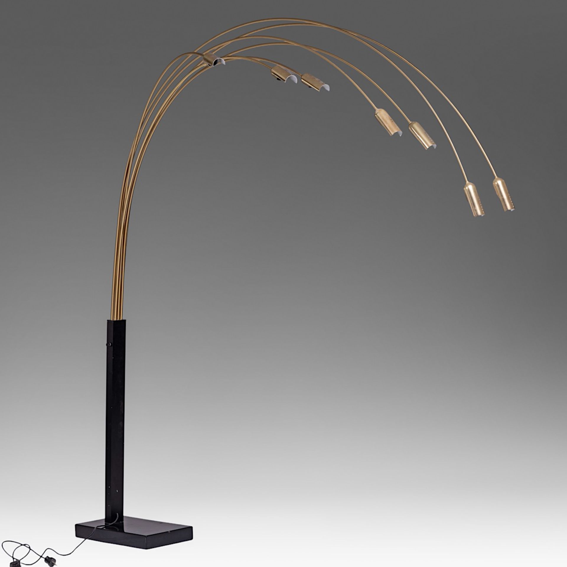 An Arc floor lamp with 7 arms, 1960s design, H 220 - W ca. 200 cm - Bild 2 aus 5