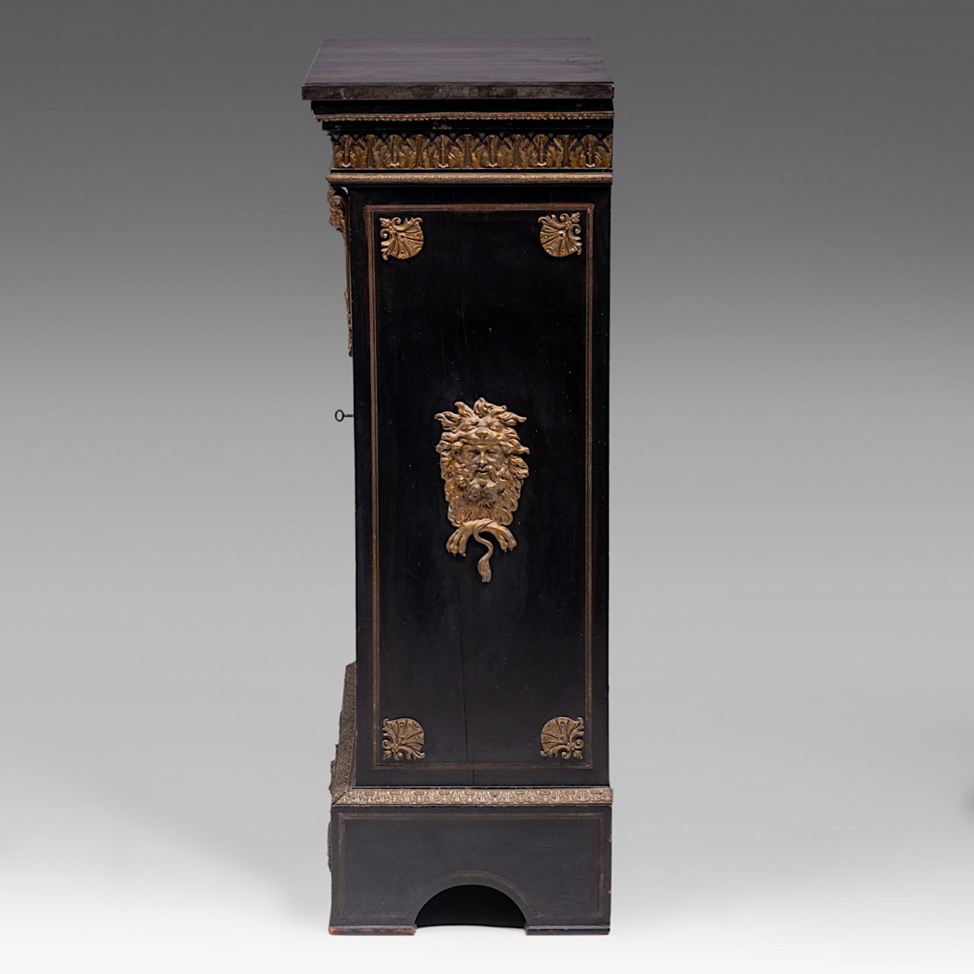 A Napoleon III Boulle work display cabinet by Hippolyte-Edme Pretot (1812-1855), H 111 - W 73,5 - D - Image 4 of 9
