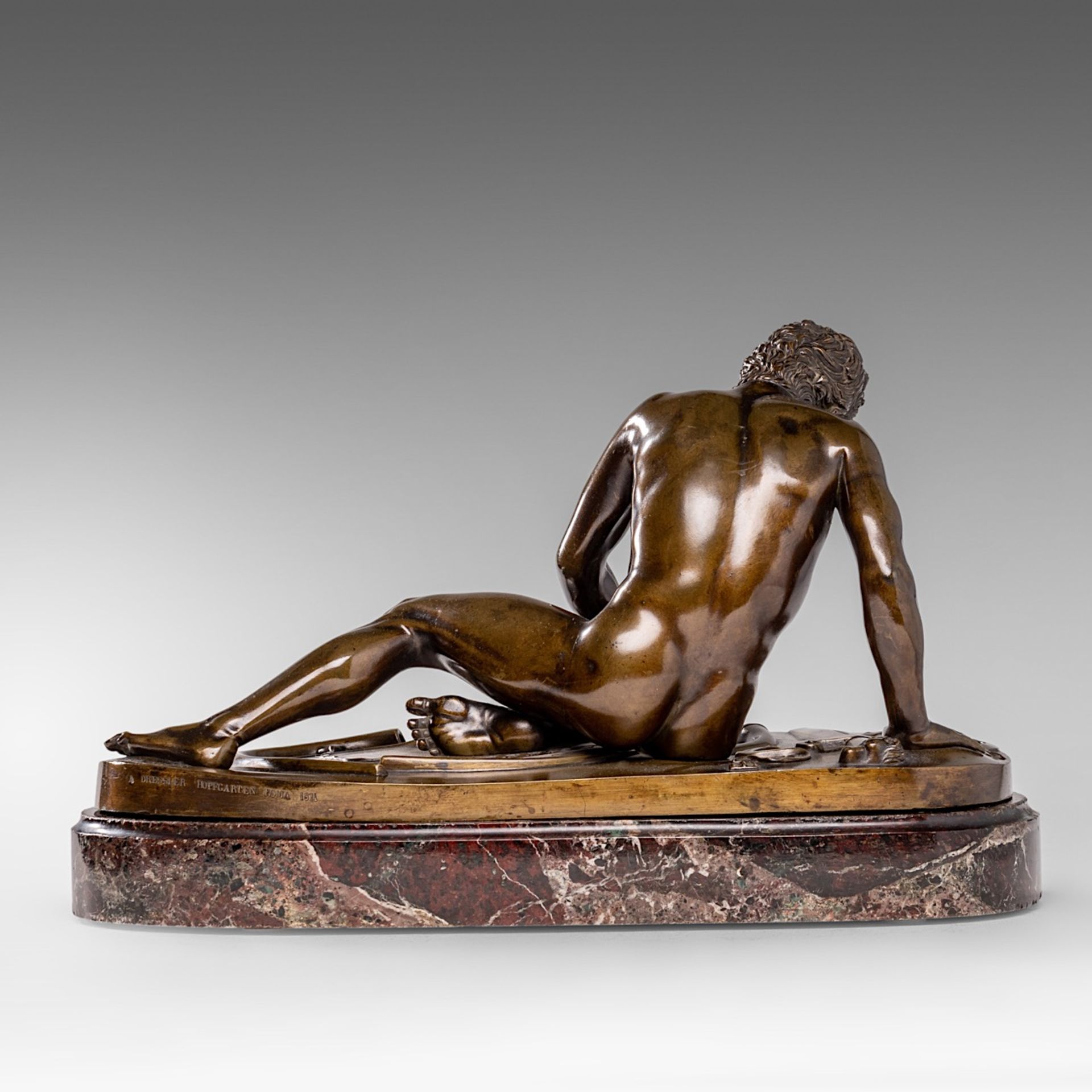 A brown patinated bronze sculpture of 'The Dying Gaul', 1871, presented on a marble base, H 22,5 - W - Image 6 of 11