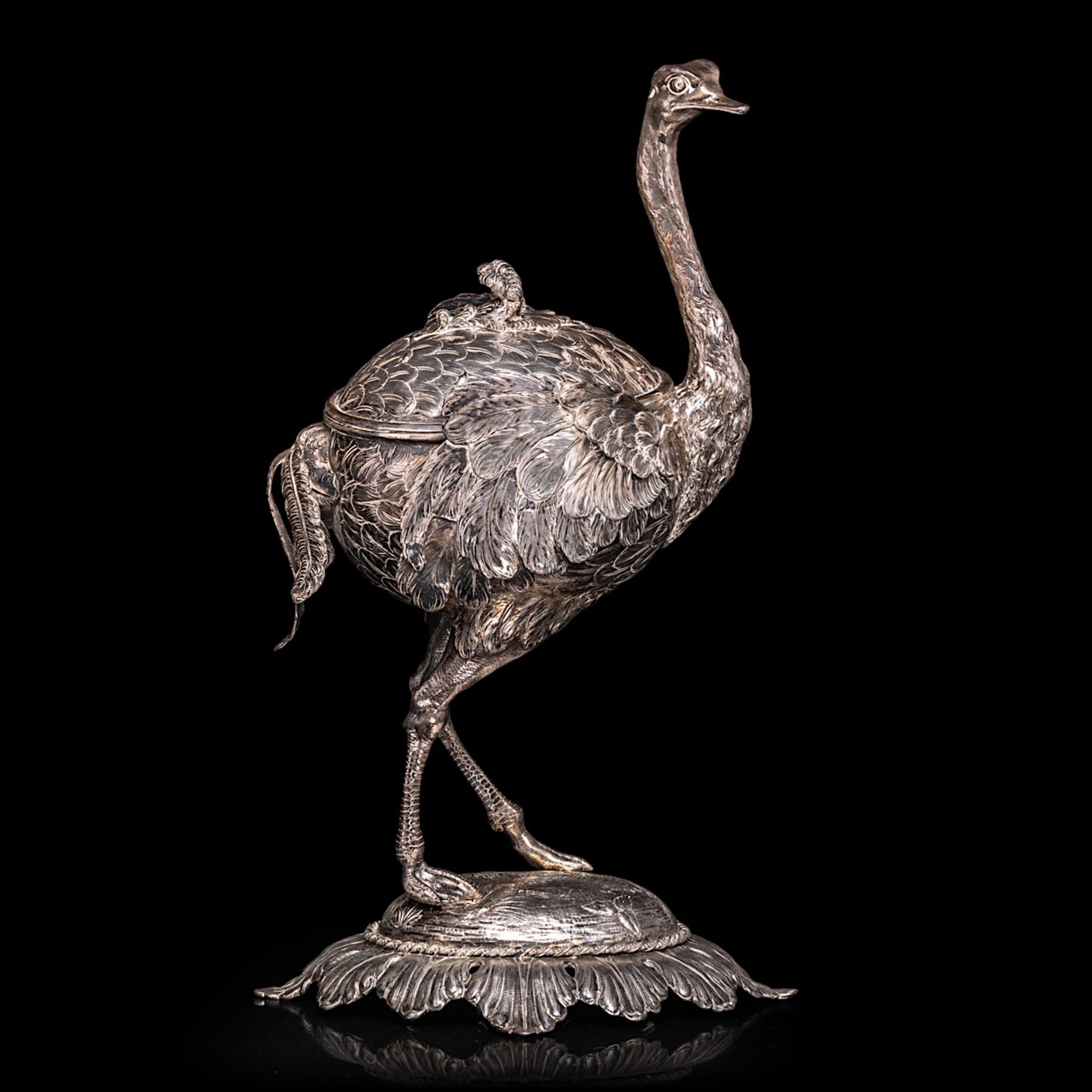 A silver, partly gilt ostrich-shaped bonbonniere, London hallmarked for the year 1897-98 (B), H 42 c