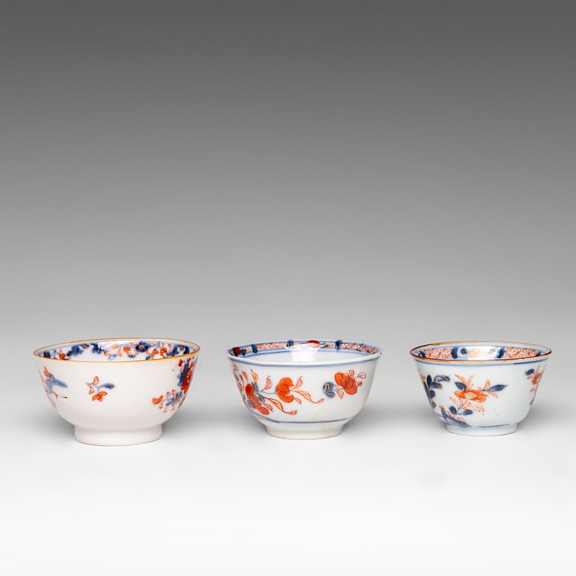 A collection of Chinese Imari tea ware, 18thC, largest dia 23 cm (12) - Bild 14 aus 19