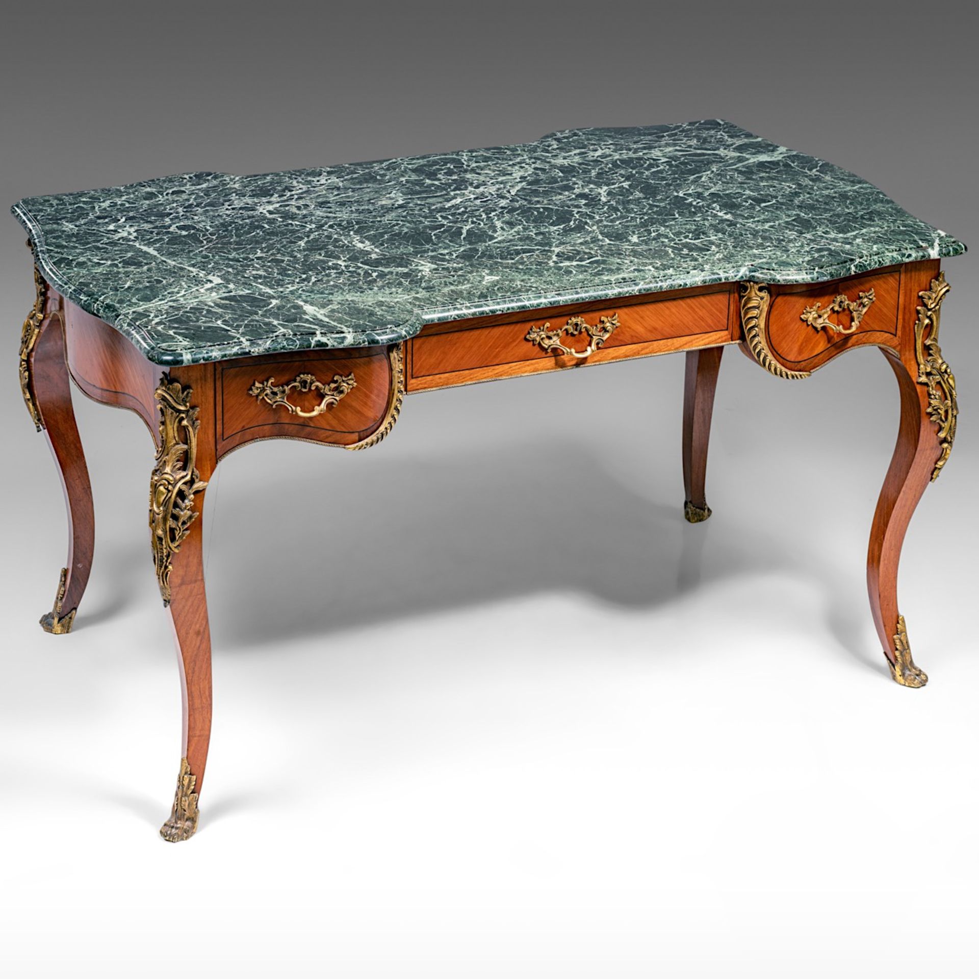 A Louis XV style 'bureau plat', with gilt bronze mounts and vert de mer marble top, H 76 - W 138 - D - Bild 2 aus 8