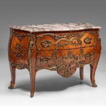 A Louis XV style commode with gilt bronze mounts and marble top, H 87 - W 125 - D 54 cm