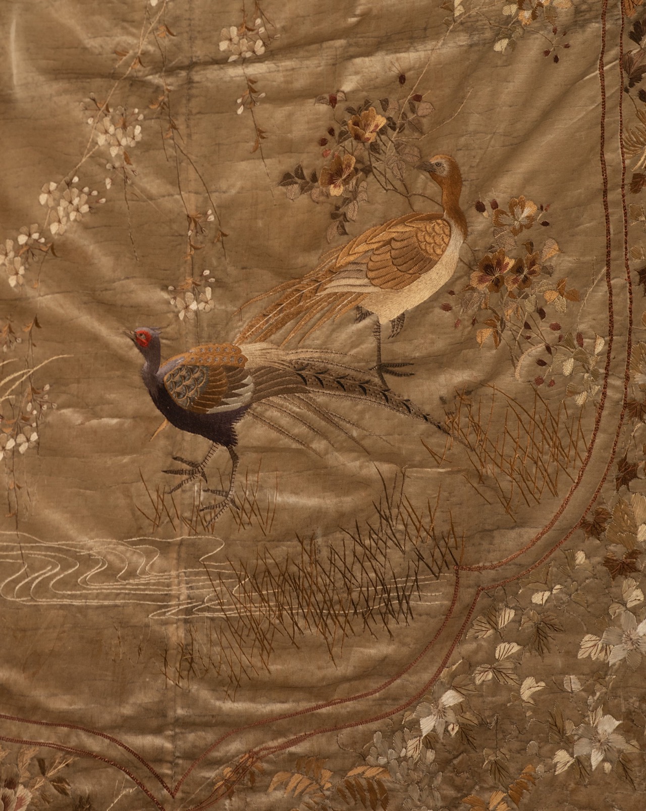 A large Chinese silk 'Pheasants' embroidery, fitted in a glass frame, 19thC, 160 x 114 cm - Image 5 of 5