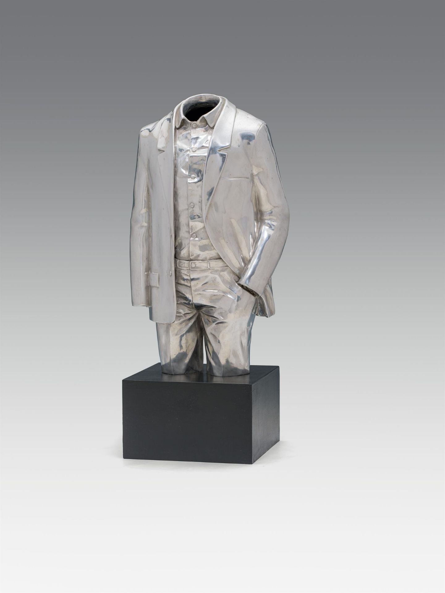 Erwin Wurm: Suit