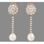 Perlen-Ohrgehänge mit Diamanten
