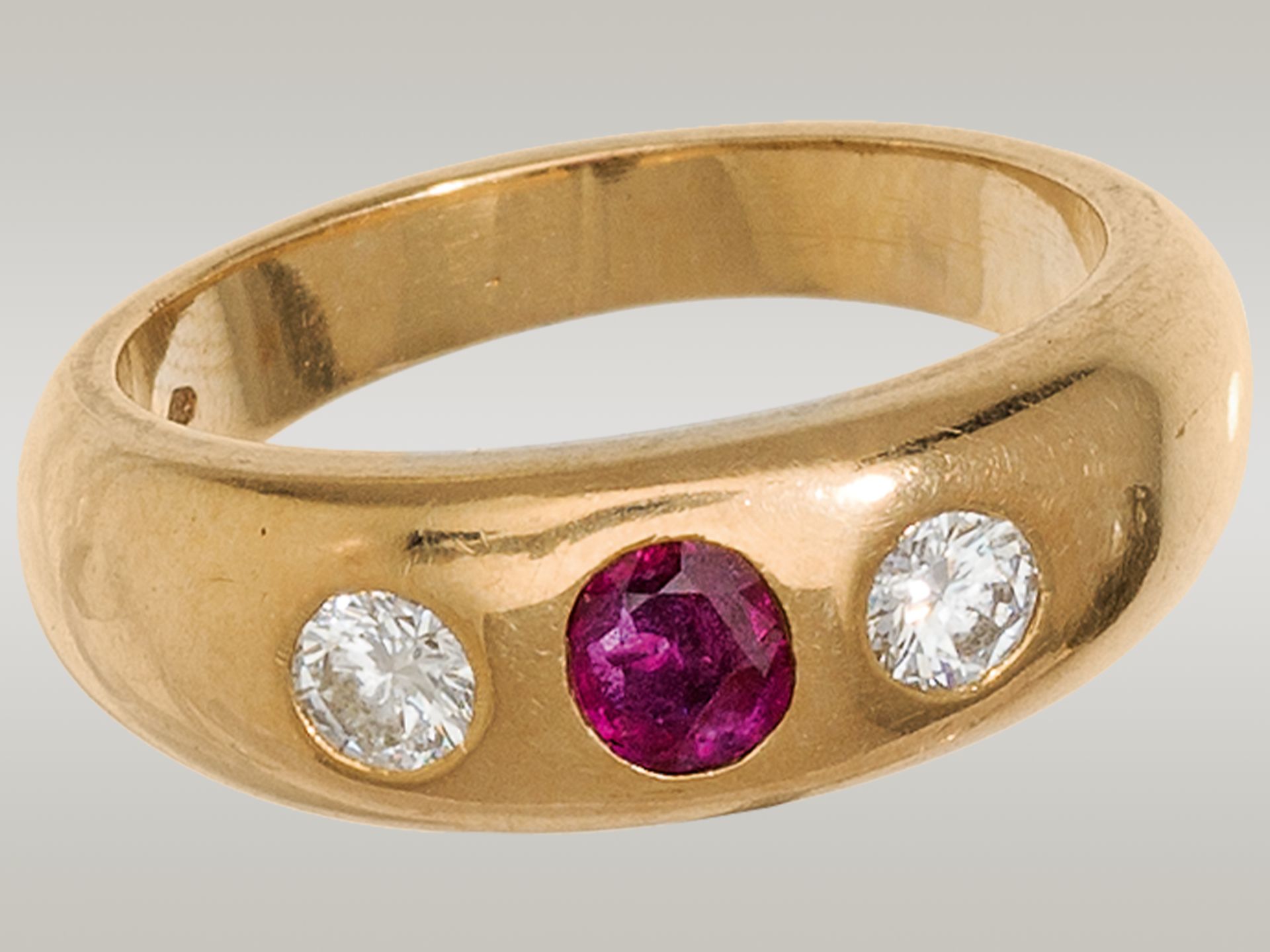 Gold ring with ruby and diamonds