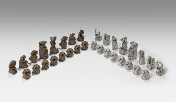 Alfred Hrdlicka: Schachfiguren, 32 Stück (König, Dame, Turm, Springer, Läufer, Bauer)