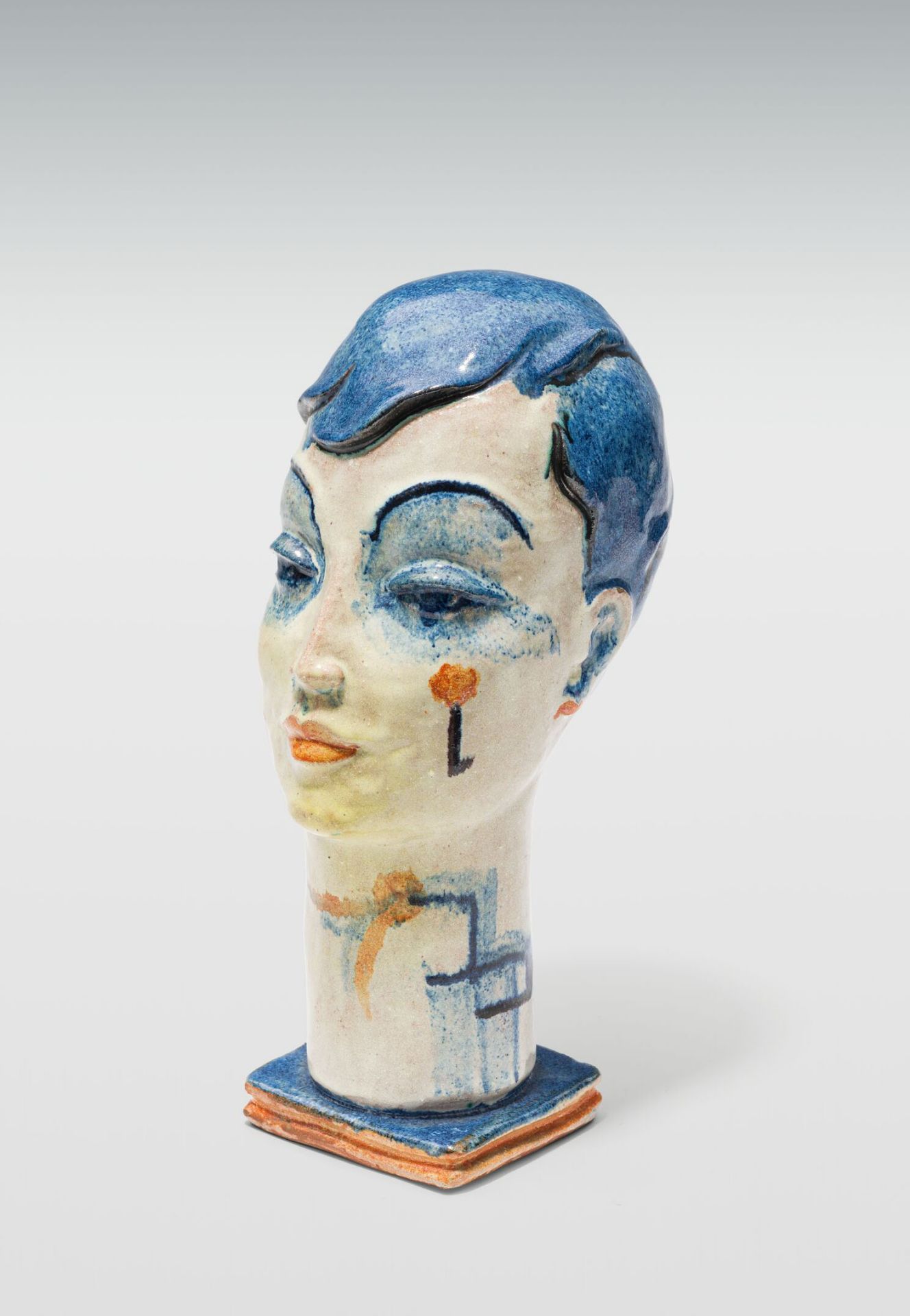Gudrun BaudischHead of a womanWiener Werkstätte, 1928ceramics, red-brown shard, colourfully - Image 3 of 4