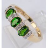 Ring, GG 585, Peridot (?), Brillantsplitter, 3 g, RM 23