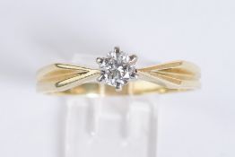 Ring, WG/GG 585, 1 Diamant ca. 0.40 ct., etwa w/si, Brillantschliff, 3.27 g, RM 19.25