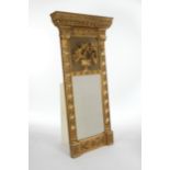 Wandspiegel, Klassizismus, 19. Jh., Holz geschnitzt und golden gefasst, altes facettiertes Spiegelg