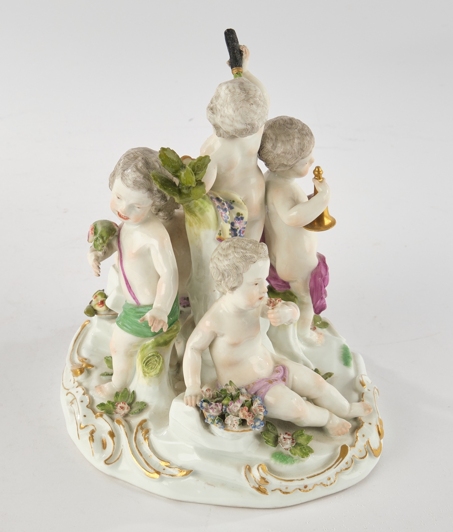 Porzellangruppe, "Putten als Allegorie der Sinne", Meissen, Schwertermarke, 1740-1780, polychrom un - Image 4 of 6