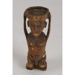 Figur, weiblich, mit Schale, Afrika, Holz, Muscheln, 39 cm hoch