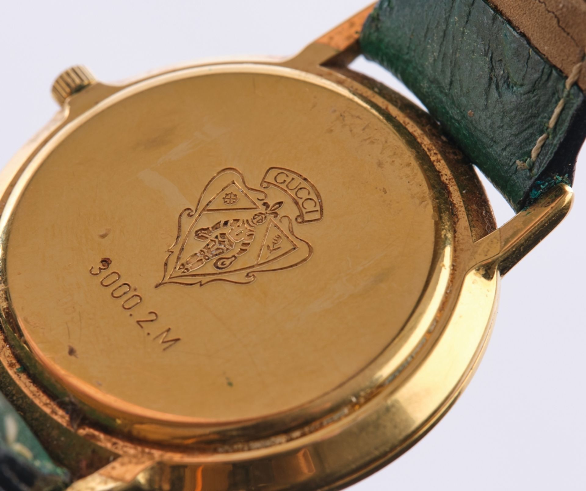 Herrenarmbanduhr, Gucci, Ref. 3000.2.11, Gehäuse vergoldet mit römischen Ziffern, grünes Lederarmba - Bild 5 aus 5