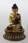 Buddha Amoghasiddhi, Tibet/Nepal, 2. Hälfte 20. Jh., Kupferbronze, stellenweise vergoldet, Gesicht 