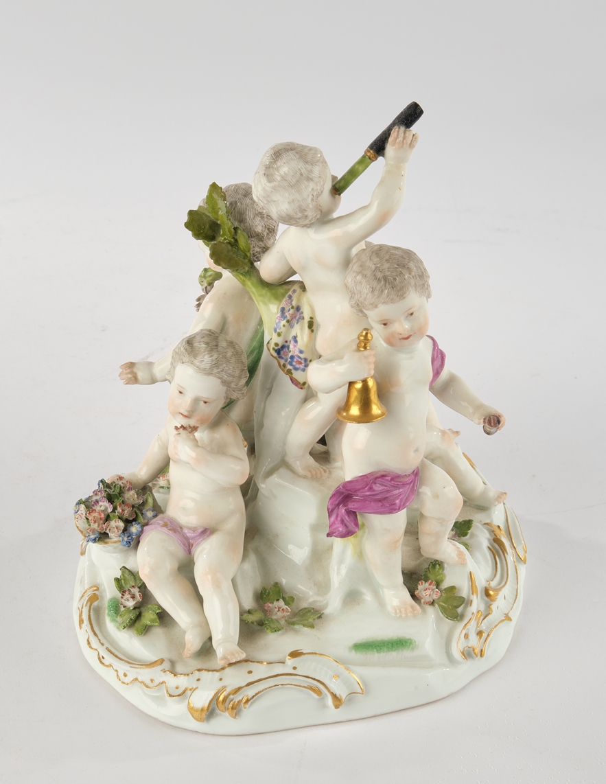 Porzellangruppe, "Putten als Allegorie der Sinne", Meissen, Schwertermarke, 1740-1780, polychrom un - Image 5 of 6