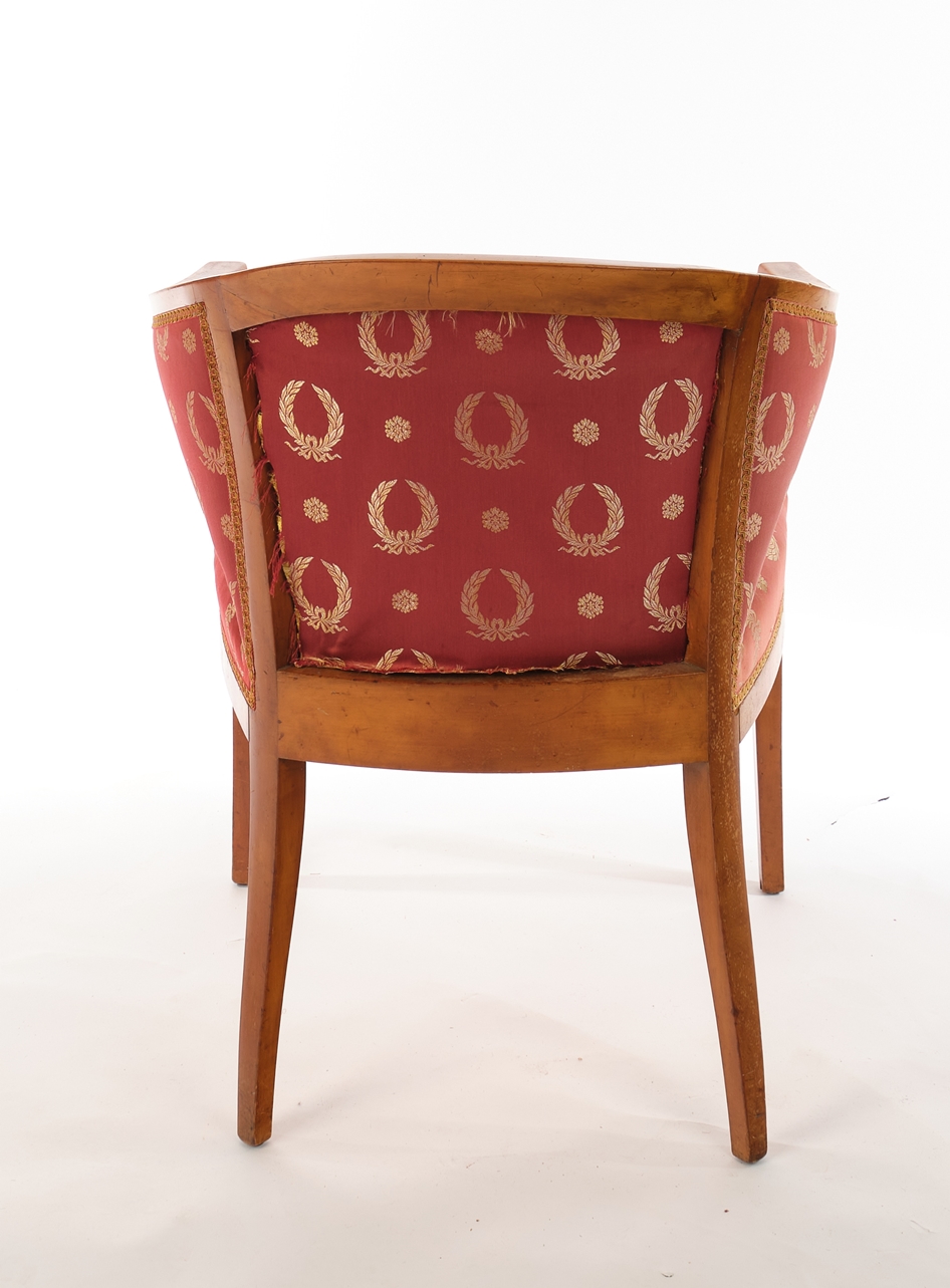 Fauteuil, Biedermeier, 1. Drittel 19. Jh., Obstbaum, konische Beine, roter Polsterbezug, H. 79 cm - Image 3 of 3