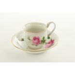 Tasse mit Untertasse, Meissen, Schwertermarke, 19./20. Jh., 2. Wahl, rote Rose, Goldrand, Schwanenh