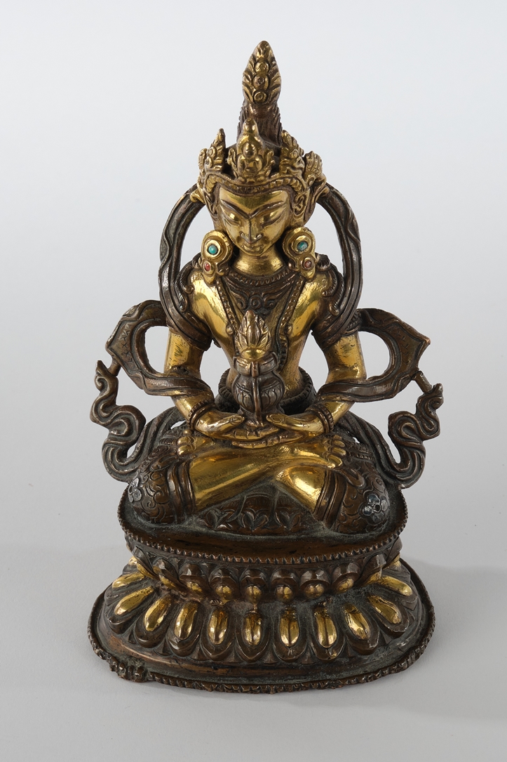 Buddha Amitayus, Tibet/Nepal, 2. Hälfte 20. Jh., Kupferbronze, partiell vergoldet, Glassteinbesatz,