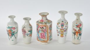 Konvolut 5 Balustervasen, China, 19./20. Jh., famille rose, verschiedene Motive, 11.5-14 cm hoch, A