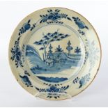 Platte, Fayence, wohl Delft 18. Jh., ungemarkt, blauer Chinoiseriedekor mit Pagodenlandschaft, brau