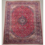 Keshan, Iran, rotgrundig, ca. 4.00 x 3.00 m, teils ausgeblutet