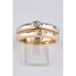 Ring, WG/GG, 2 Brillanten zus. ca. 0.06 ct., ca. 5.7 g, RM 11