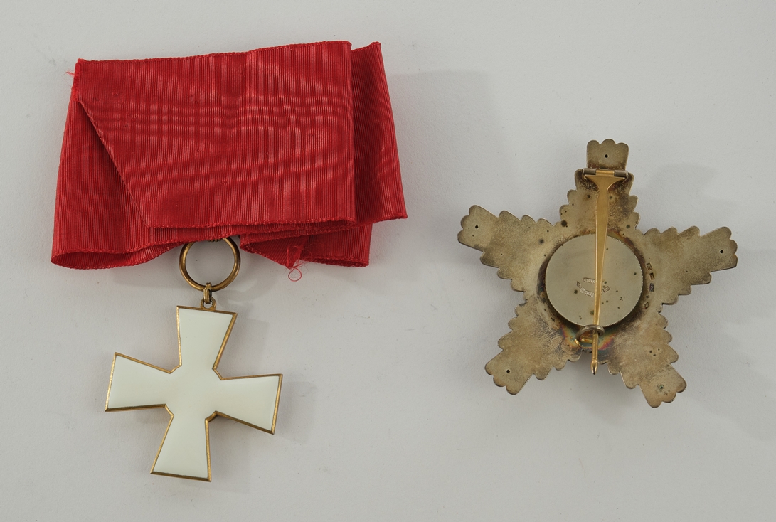 Komtur 1. Klasse mit Stern des Orden des Löwen von Finnland, Komturkreuz Silber vergoldet und weiß - Image 3 of 4