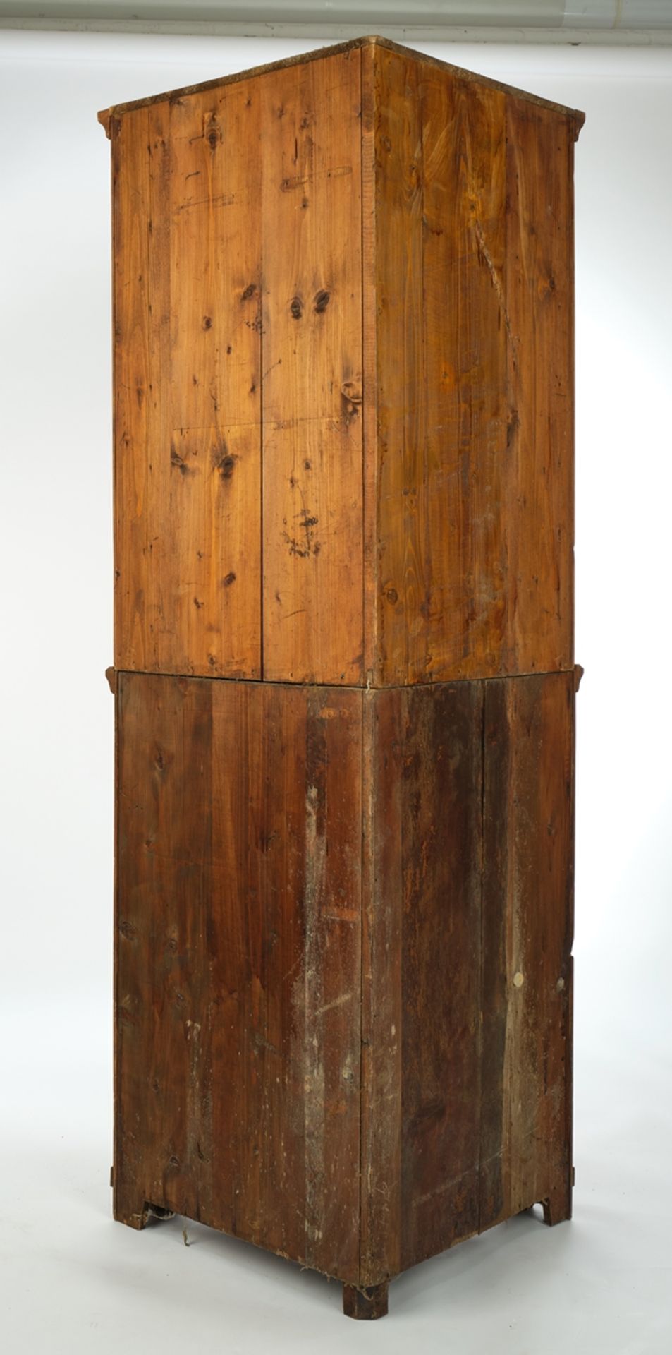 Eckschrank, 19. Jh., zweiteilig, Vitrinenaufsatz, H. ca. 197 cm, Schenkelmaß ca. 62 cm - Bild 2 aus 2