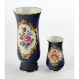 2 Vasen, "Amsterdamer Art", Meissen, Schwertermarke, 1. Wahl, verschiedene Formen, schauseitige Res