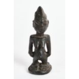 Figur, weiblich, Afrika, Holz, 23 cm hoch