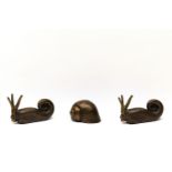 Wunderlich, Paul (1927 - 2010), Konvolut aus drei Kleinbronzen, zweimal "Selbst als Schnecke", je m