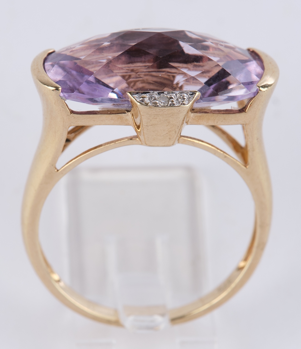 Ring, GG 375, Amethyst, 2 kleine Brillanten, 4 g, RM 17 - Image 3 of 3