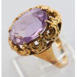 Ring, GG 585, mit ovalem Amethyst, 4.9 g, RM 16