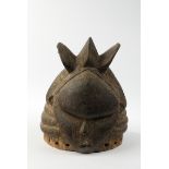 Helmmaske, "sowei", Mende, Sierra Leone, Holz, dunkelbraun, Randlochung, 25 cm hoch, Alters- und Ge