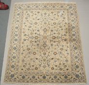 Keshan, Iran, hellgrundig, ca. 4.25 x 3.20 m, Flor teils reduziert