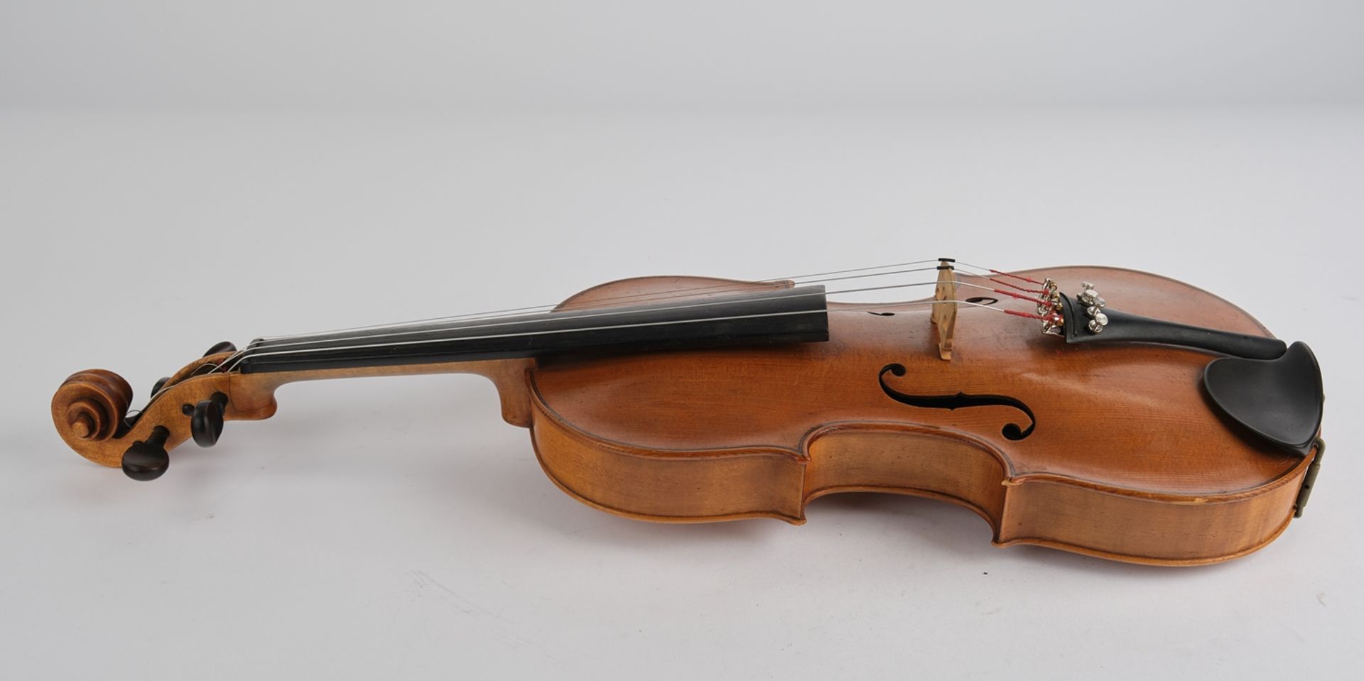 Violine, wohl 1. Hälfe 20. Jh., im Boden bez. "Francesco Ruggeri Dett il Per fecit Cremona l'anno 1 - Image 3 of 7