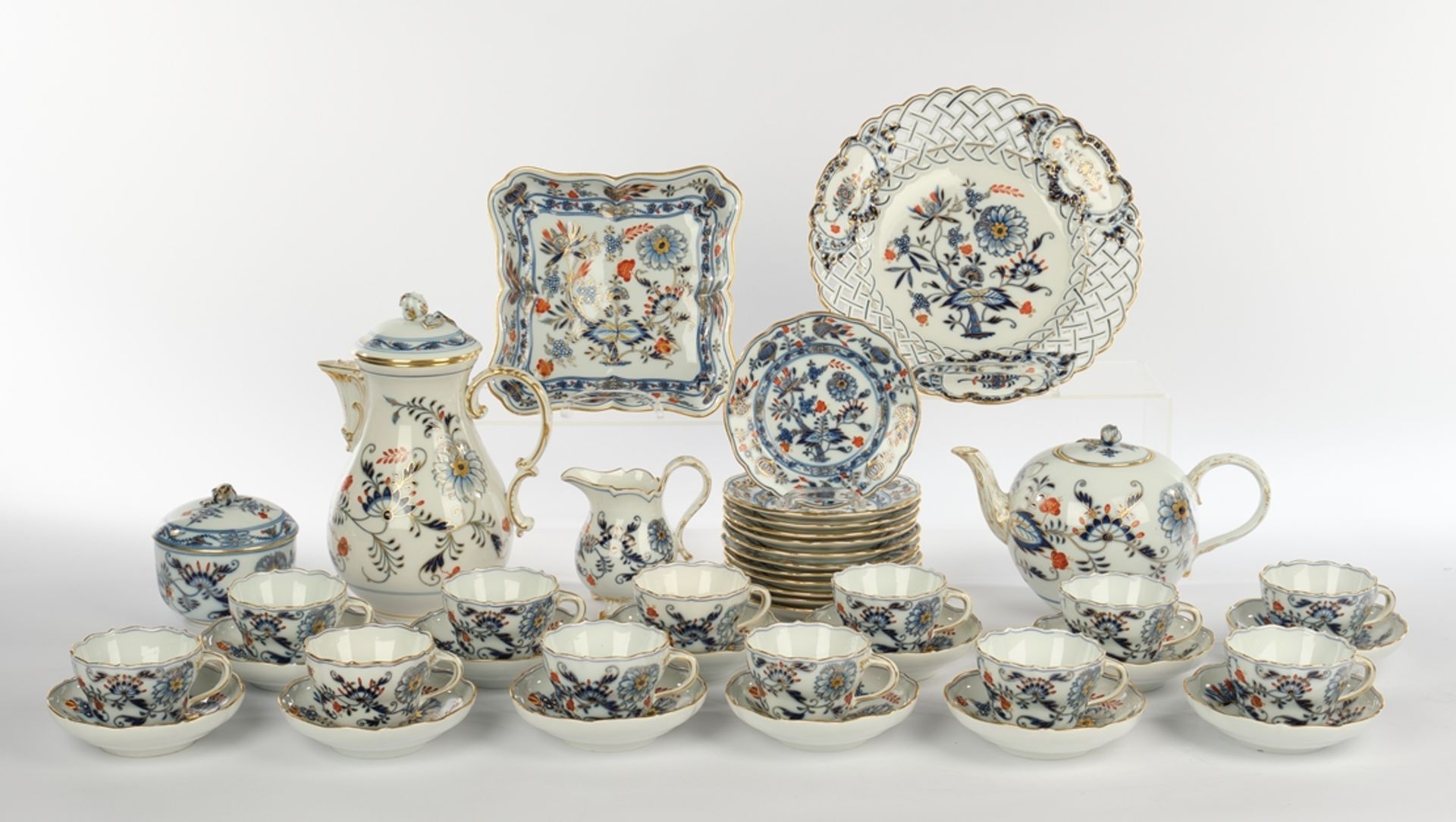 Kaffee- und Teeservice, 42-tlg., Meissen, Schwertermarke, 1850-1924, meist 1. Wahl, Zwiebelmuster, 